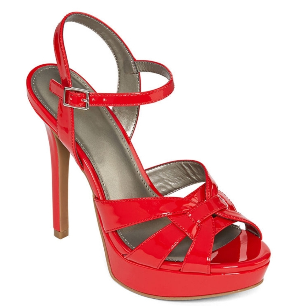 Worthington Red pumps size 10